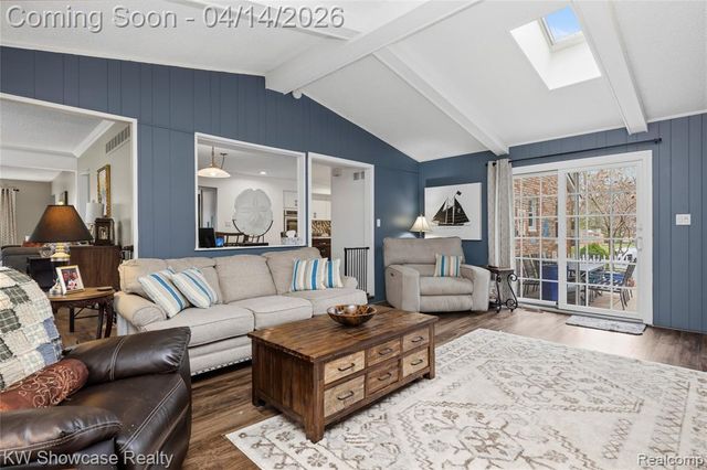 6144 Venice Drive, Commerce Twp, MI 48382