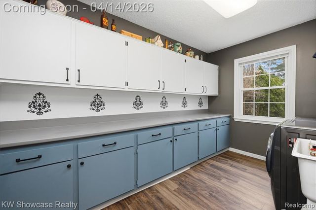 6144 Venice Drive, Commerce Twp, MI 48382