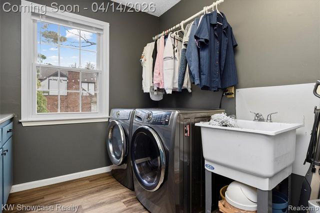 6144 Venice Drive, Commerce Twp, MI 48382