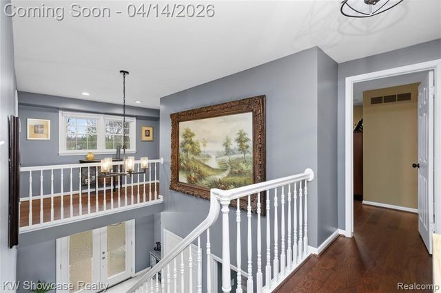 6144 Venice Drive, Commerce Twp, MI 48382