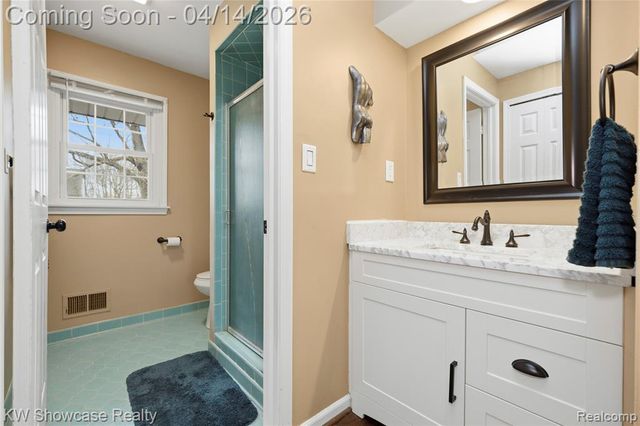 6144 Venice Drive, Commerce Twp, MI 48382