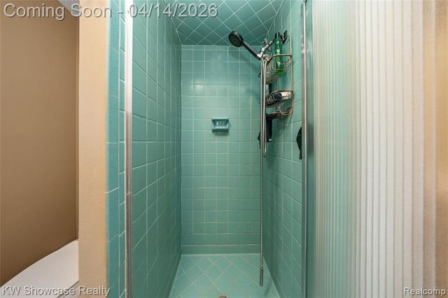 6144 Venice Drive, Commerce Twp, MI 48382