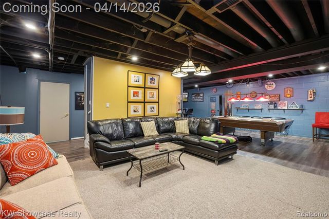 6144 Venice Drive, Commerce Twp, MI 48382