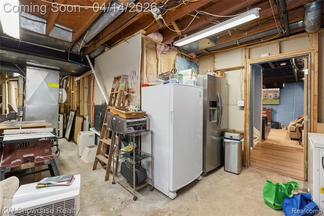 6144 Venice Drive, Commerce Twp, MI 48382