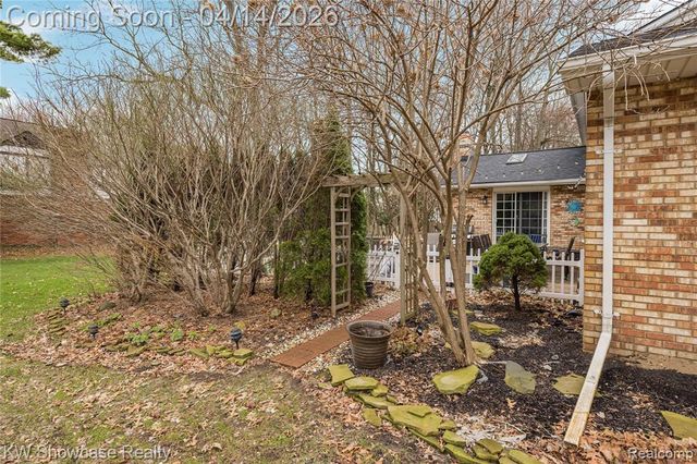 6144 Venice Drive, Commerce Twp, MI 48382