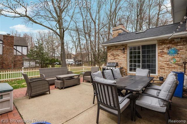 6144 Venice Drive, Commerce Twp, MI 48382