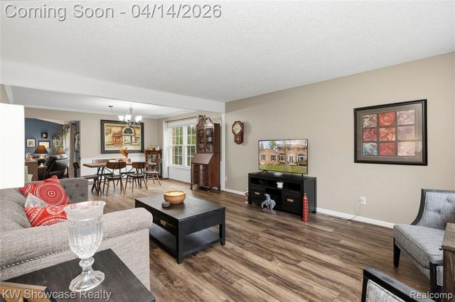 6144 Venice Drive, Commerce Twp, MI 48382