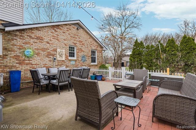 6144 Venice Drive, Commerce Twp, MI 48382