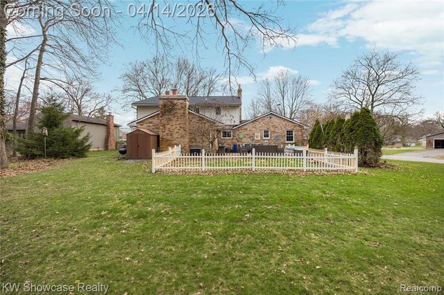 6144 Venice Drive, Commerce Twp, MI 48382