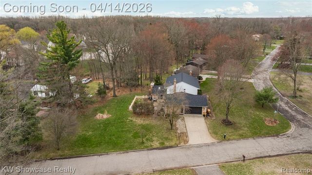 6144 Venice Drive, Commerce Twp, MI 48382