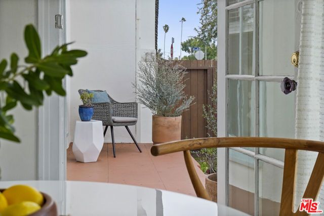 2043 W 41st Drive, Los Angeles, CA 90062