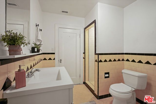 2043 W 41st Drive, Los Angeles, CA 90062