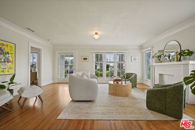 2043 W 41st Drive, Los Angeles, CA 90062