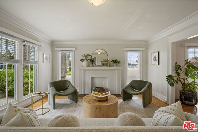 2043 W 41st Drive, Los Angeles, CA 90062