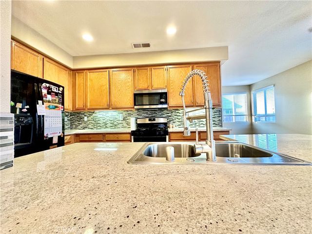 14773 Delicious Street, Adelanto, CA 92301