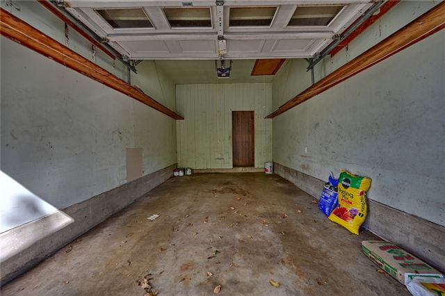 1703 South Day Street, Brenham, TX 77833