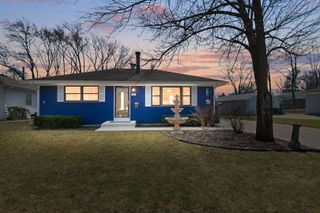 417 Lawrence Avenue, Grayslake, IL 60030