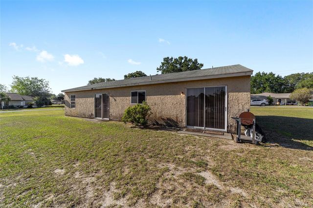 325 OAK TRACK COURSE, Ocala, FL 34472