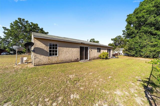 325 OAK TRACK COURSE, Ocala, FL 34472