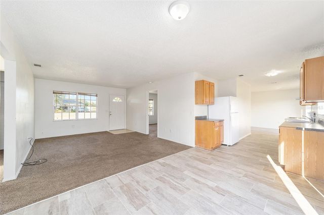 325 OAK TRACK COURSE, Ocala, FL 34472