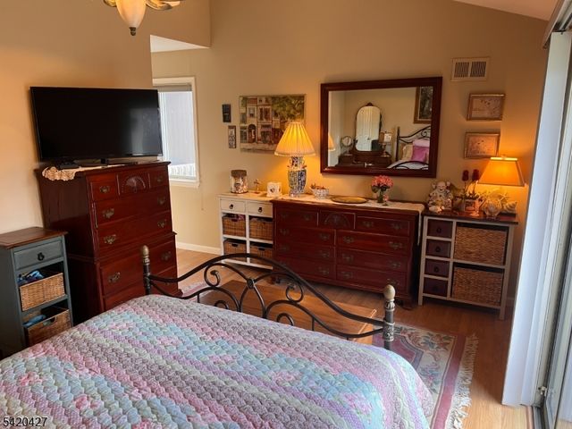 6 Buchanon Ct, West Orange Twp., NJ 07052