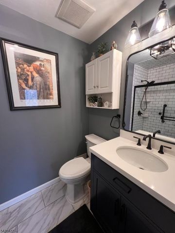 6 Buchanon Ct, West Orange Twp., NJ 07052