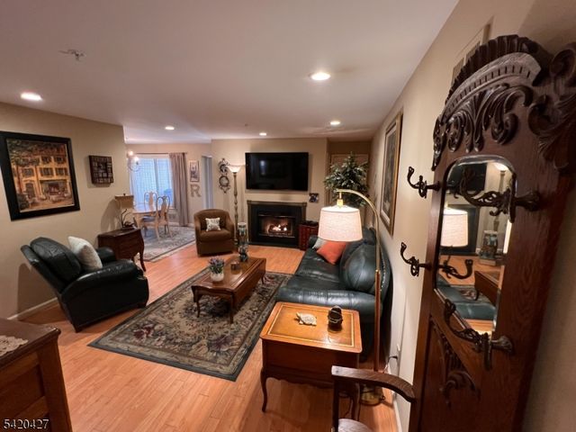 6 Buchanon Ct, West Orange Twp., NJ 07052