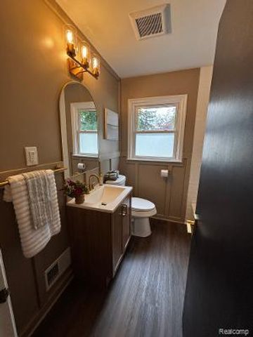 29824 Hathaway Street, Livonia, MI 48150