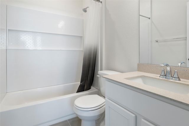 18501 Spotted Eagle LN, Elgin, TX 78621