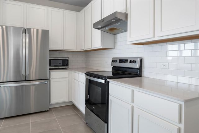 18501 Spotted Eagle LN, Elgin, TX 78621