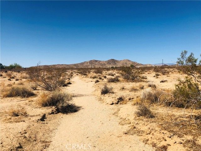 2 Napa Way, Landers, CA 92285