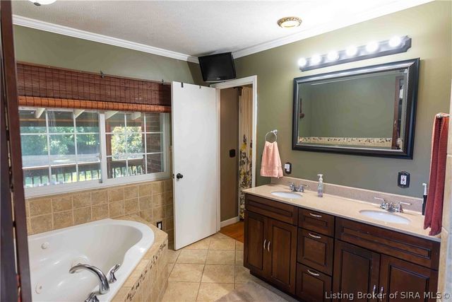 2202 Ebenezer Church Road, Memphis, IN 47143