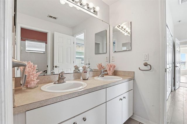 13706 ARTESA BELL DRIVE, Riverview, FL 33579