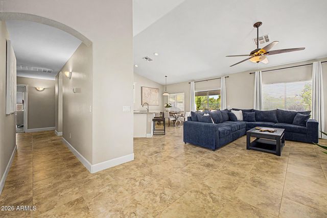 10202 E JUANITA Avenue, Mesa, AZ 85209