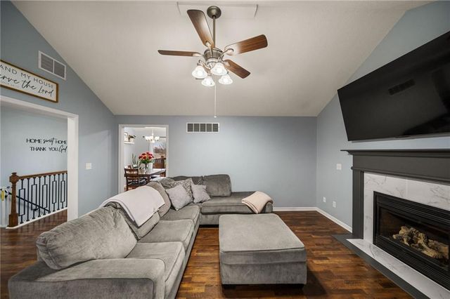 508 S Crews Avenue, Odessa, MO 64076