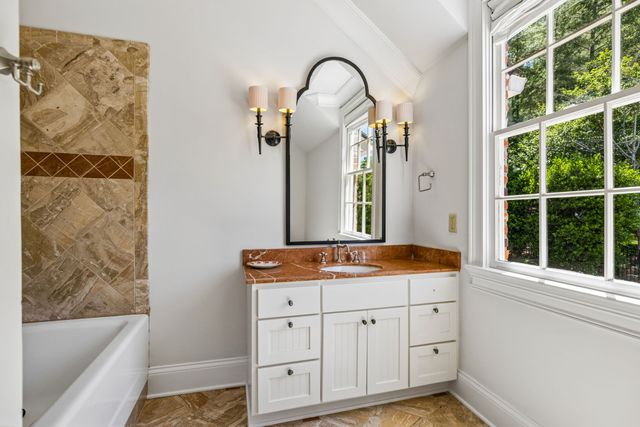 5201 Heathrow Hills Dr, Brentwood, TN 37027