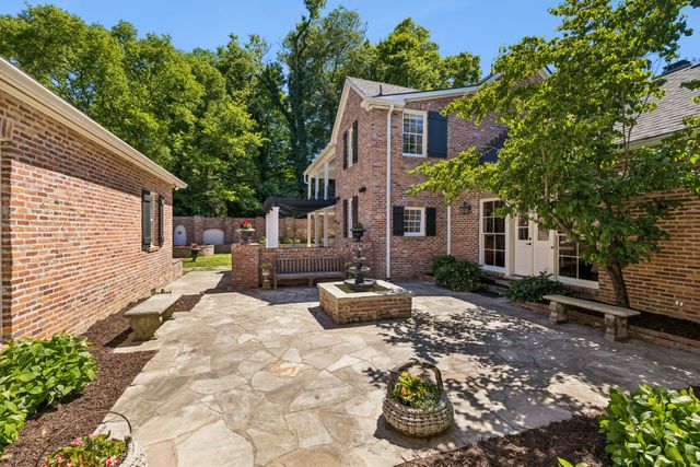 5201 Heathrow Hills Dr, Brentwood, TN 37027