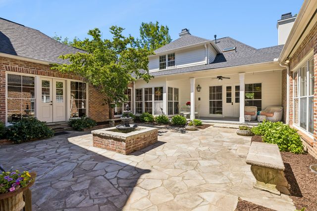 5201 Heathrow Hills Dr, Brentwood, TN 37027