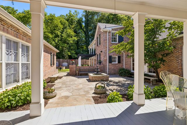 5201 Heathrow Hills Dr, Brentwood, TN 37027