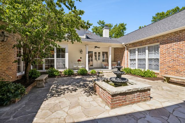 5201 Heathrow Hills Dr, Brentwood, TN 37027