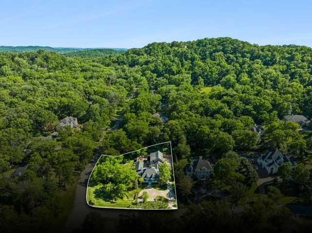 5201 Heathrow Hills Dr, Brentwood, TN 37027