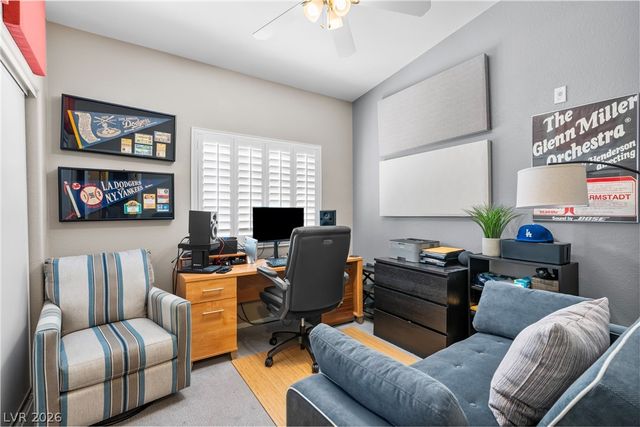 352 Amber Pine Street 207, Las Vegas, NV 89144