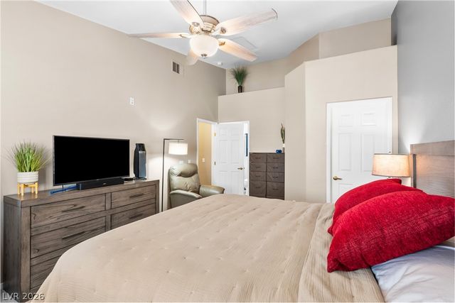 352 Amber Pine Street 207, Las Vegas, NV 89144