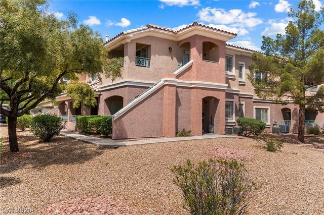 352 Amber Pine Street 207, Las Vegas, NV 89144