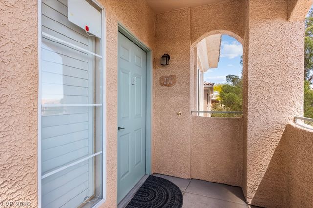 352 Amber Pine Street 207, Las Vegas, NV 89144