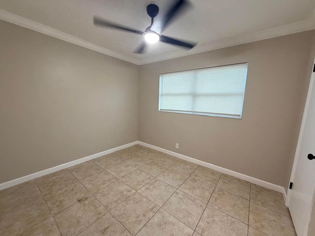 121 N 12TH Street, Lantana, FL 33462