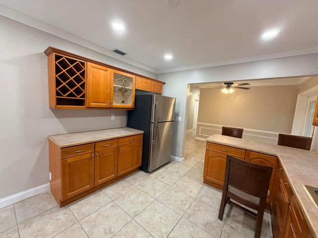 121 N 12TH Street, Lantana, FL 33462