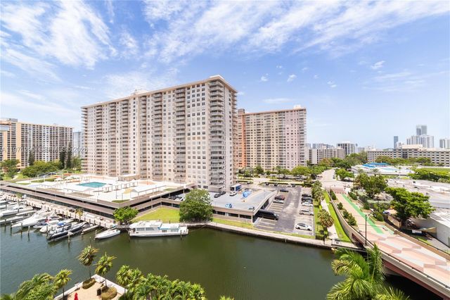 17150 N Bay Road 2911, Sunny Isles Beach, FL 33160