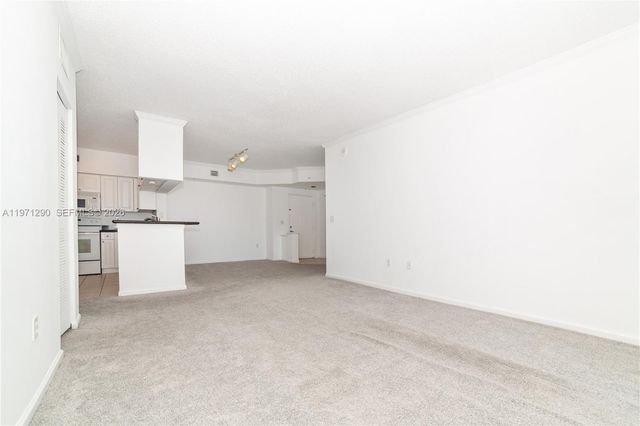 17150 N Bay Road 2911, Sunny Isles Beach, FL 33160