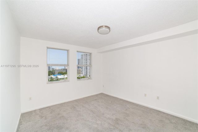17150 N Bay Road 2911, Sunny Isles Beach, FL 33160